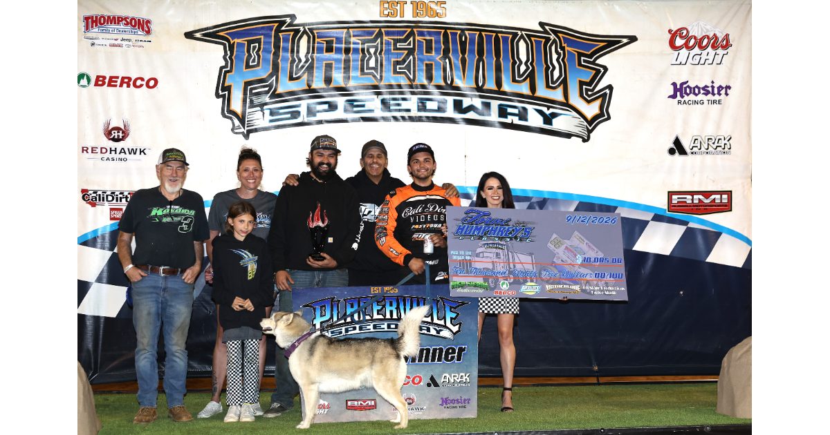 Max Mittry surges to first Placerville Winged Sprint Car win during Forni-Humphreys Classic