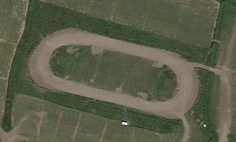 St Brides Bangers race track logo