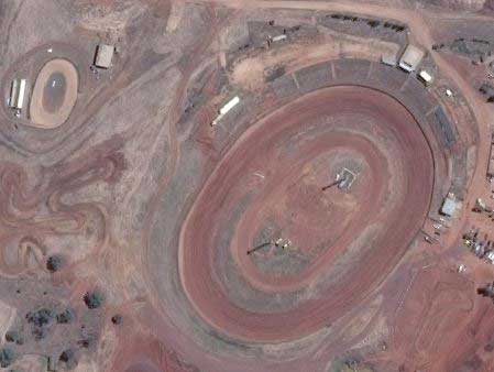 Rolling Thunder Raceway race track logo